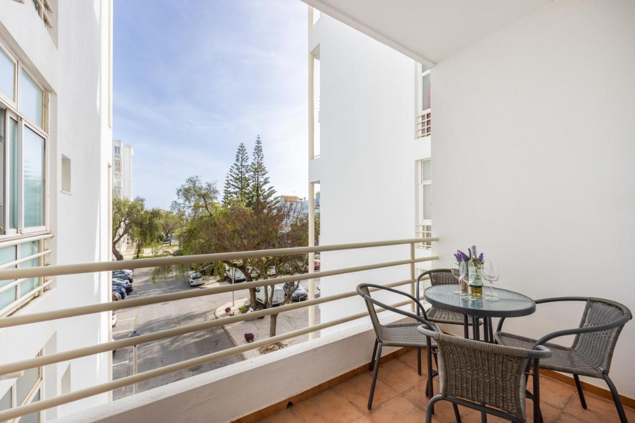 Stylish Seashore Apartment Lagos Exterior photo